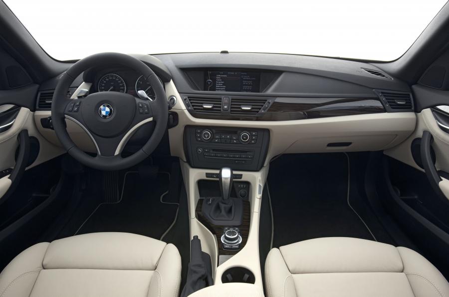  BMW X1 2010 года  (фото 90 из 147)